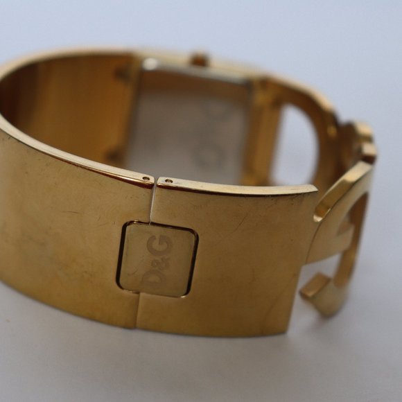 Dolce and Gabbana Forever gold watch (DW0222) - Picture 7 of 15